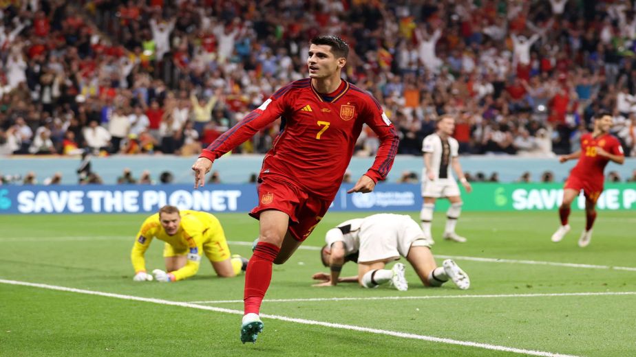 Spain draw against Germany 1-1 at the World Cup