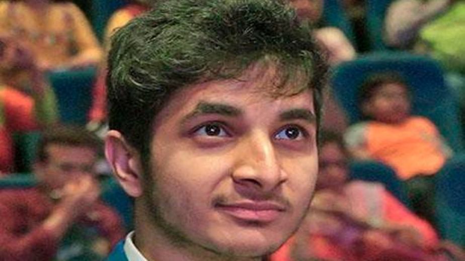 Vidit Gujrathi Holds Magnus Carlsen to Draw, R Praggnanandhaa Loses to  Caruana - News18