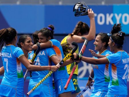India-women-hockey-team-450x338 Homepage Hindi