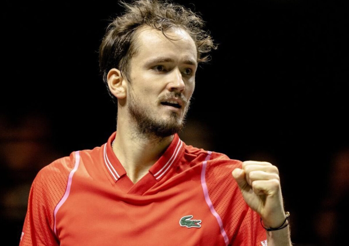 Daniil Medvedev defeated Andy Murray to win the Qatar Open