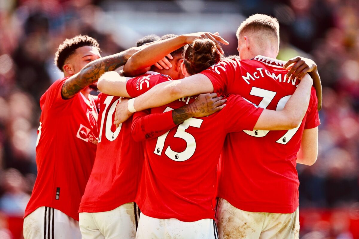 Manchester United defeated Everton 2-0 in the Premier League