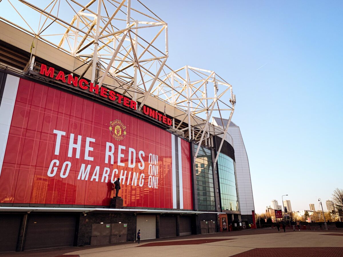 Sheikh Jassim has submitted a world record bid for Manchester United