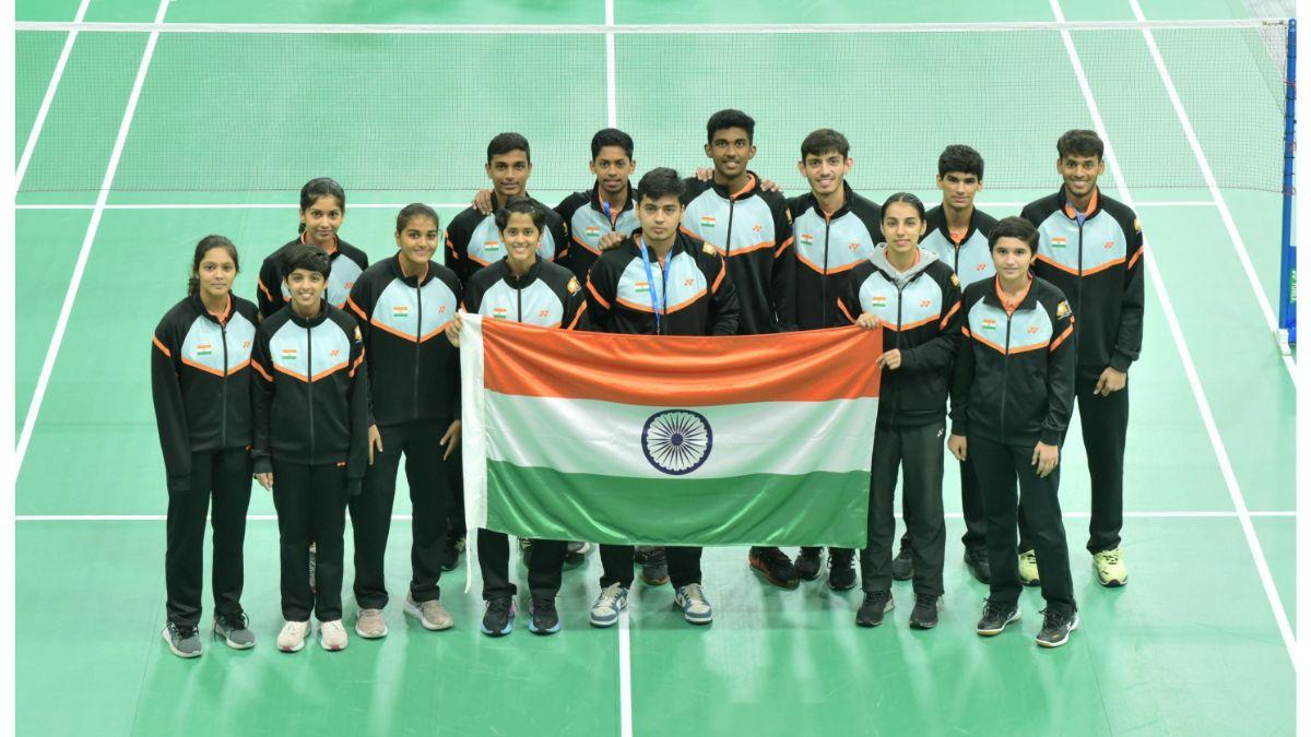 Indian junior team poses with tricolour after ... Championships in Spokane, USA on Thursday