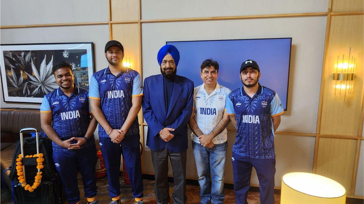 India's FIFA athletes leave for the Asian Games.