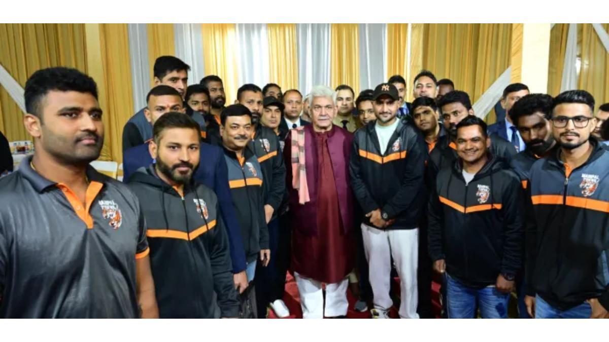J&K LG hosts ‘high tea’ for ex-cricketers participating in Legends League T20