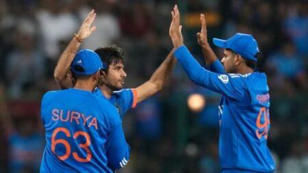 India-Australia-Cricket-57_1701618619258_1701618644781-450x253 Homepage Hindi