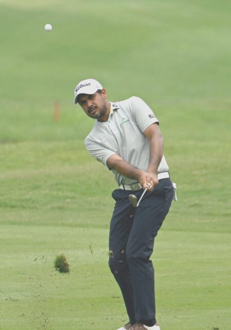 golf-hi--bhullar-took-a-lead-of-two-shots--1703259020-450x642 Homepage Hindi