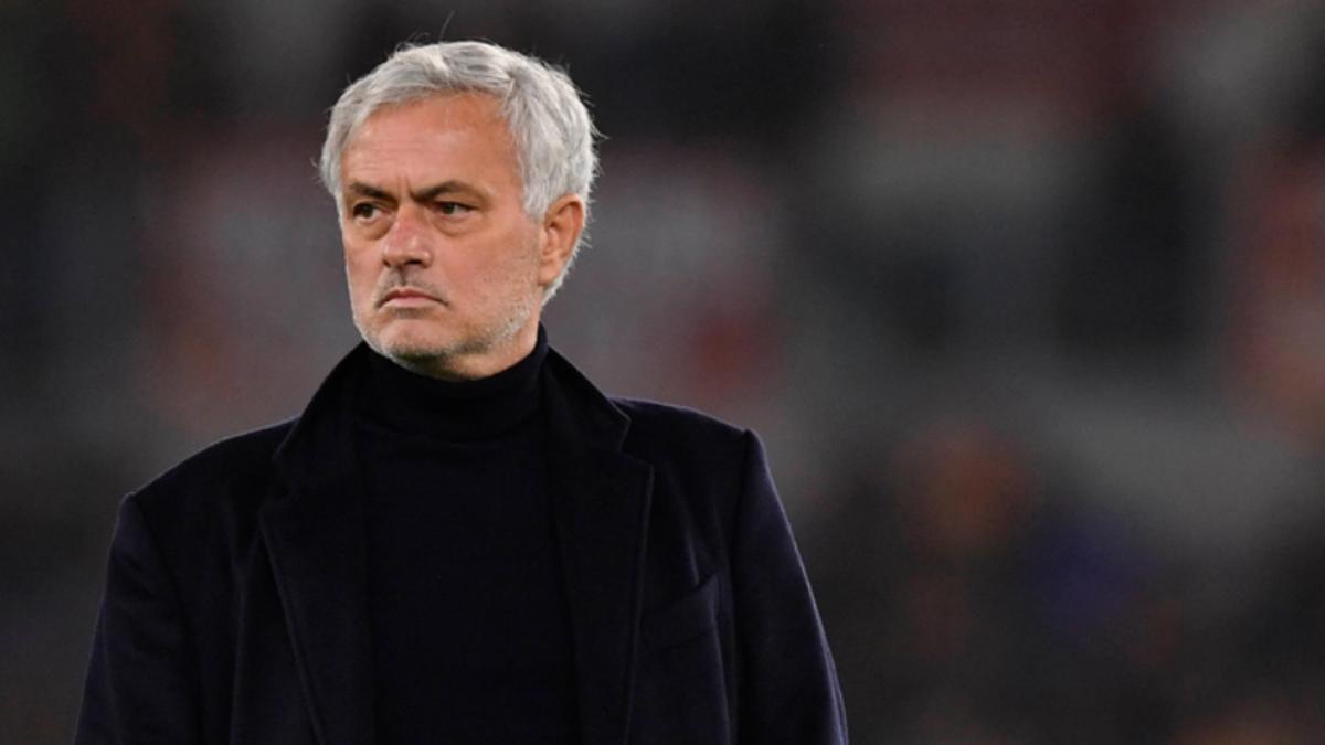Jose Mourinho eyes for an unwanted Chelsea player 