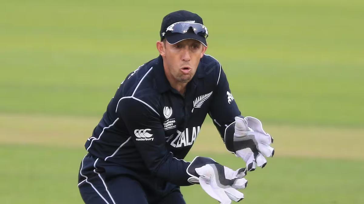 Pakistan in negotiations with Luke Ronchi for head coach’s job