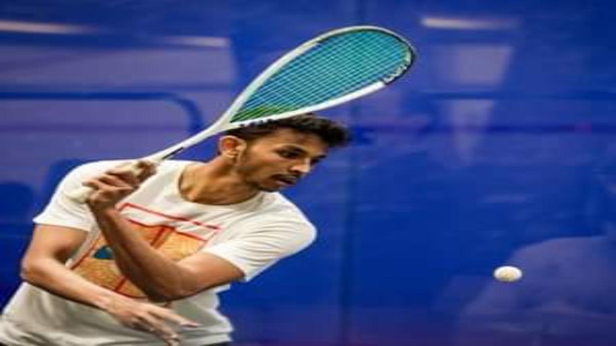 Velavan Senthilkumar wins Batch Open squash