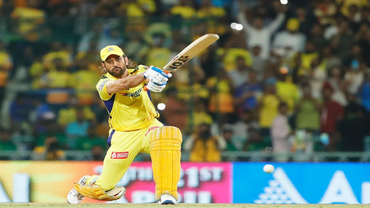We’re managing his workload: Fleming on Dhoni’s batting position