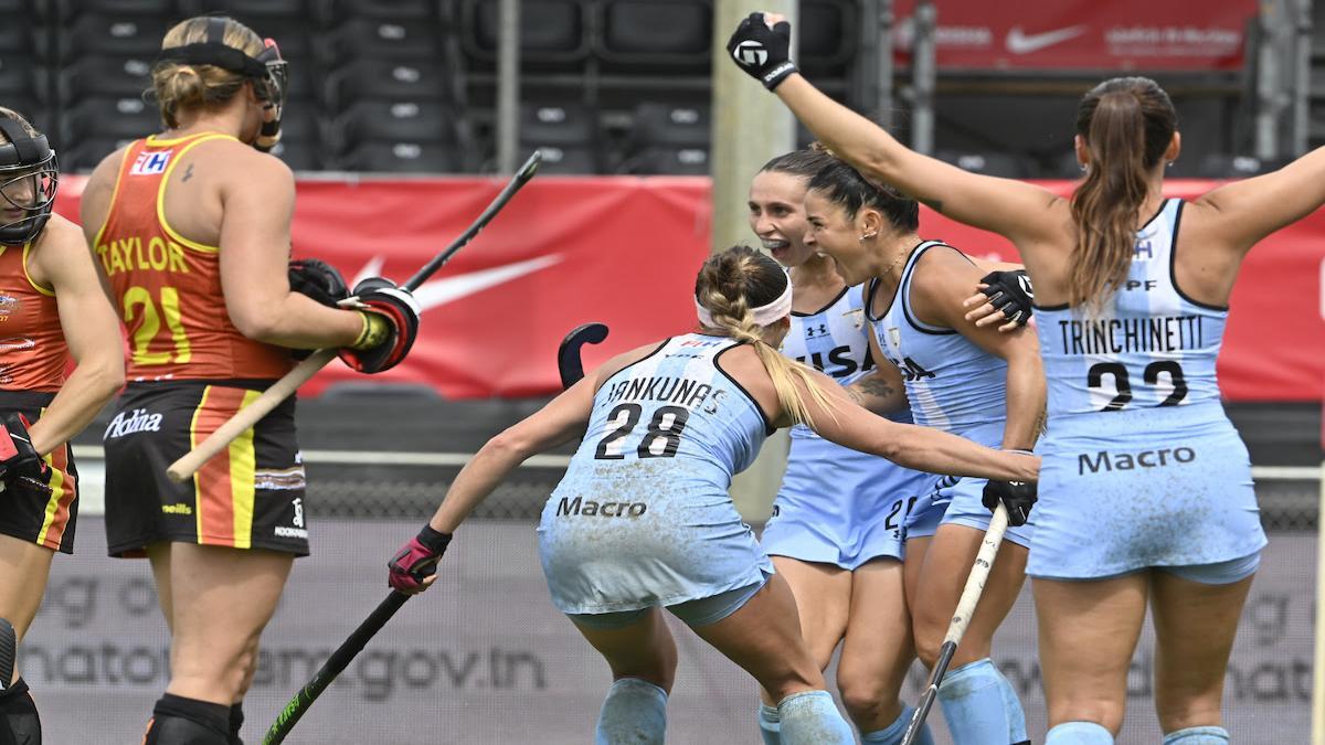 Argentina women trounce Australia to extend winning streak