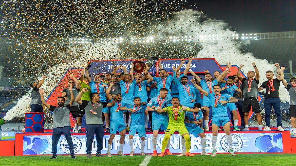 Mumbai City FC crowned ISL Cup Winners after remarkable 3-1 comeback win against Mohun Bagan Super Giant