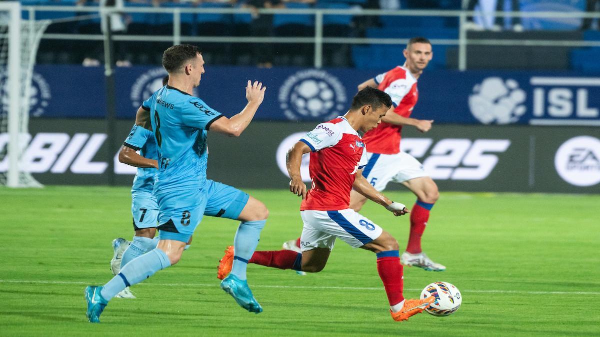 Bengaluru FC keep Mumbai City FC at bay in goalless draw; hold on to top spot