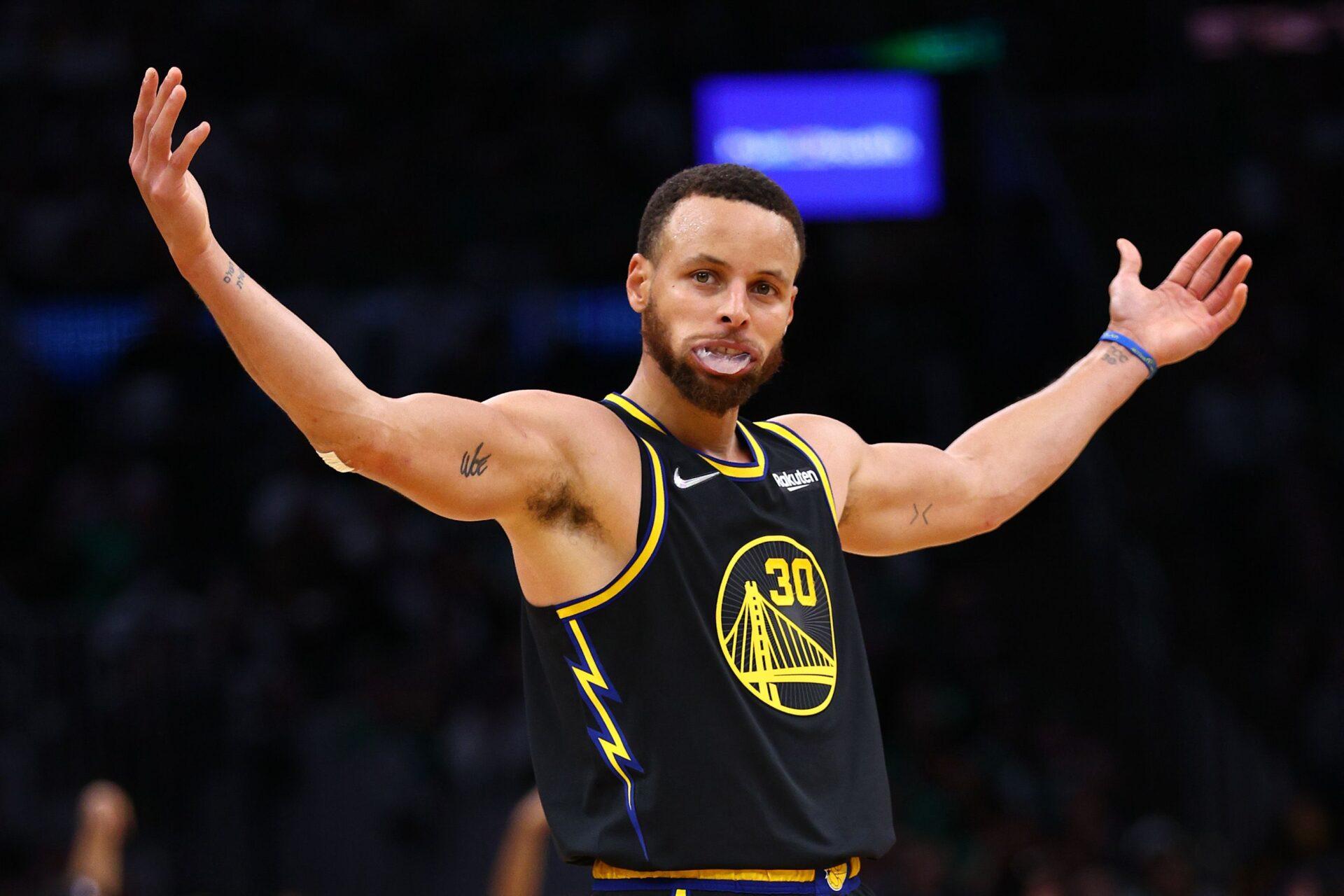 Steph Curry Tees Off with Family in Ireland